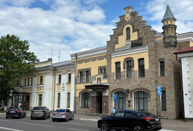 Деловой центр Карла Маркса 25